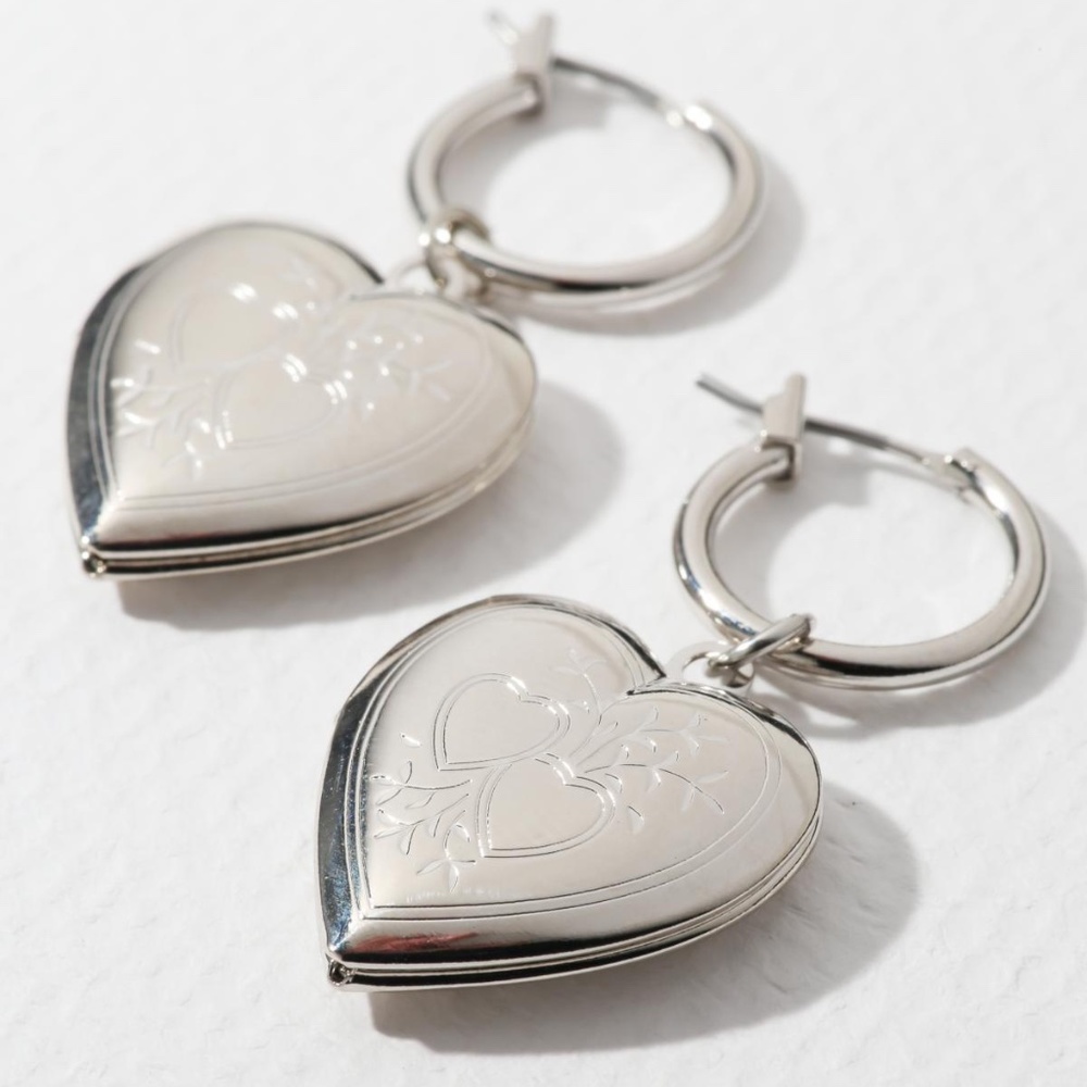 new vanessa mooney ADORED LOCKET EARRINGS silver heart locket earrings - Picture 2 of 3
